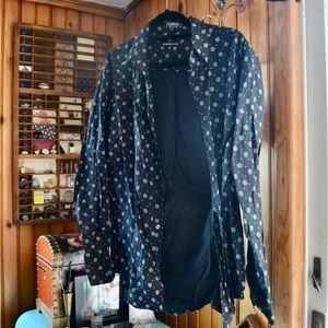 Liz Claiborne button down geometric print shirt size M